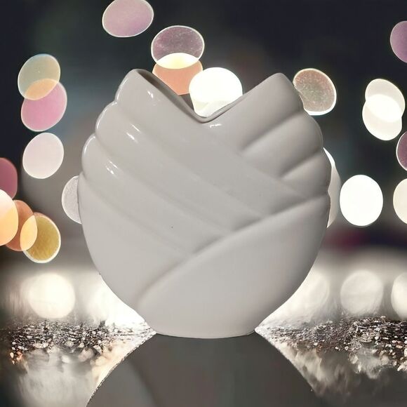 White Art Deco Style Vase Ikebana Post Modern Abstract Geometric Ribbed Vtg 80s. - Picture 14 of 15